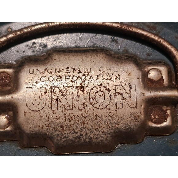 Antique/Vintage Union Steel Chest Corporarion Toolbox/Fishingbox Made In USA - Picture 3 of 11